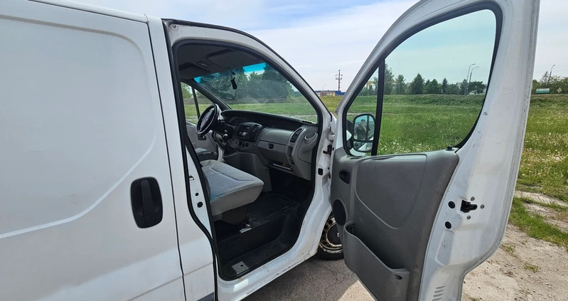 Renault Trafic cena 18000 przebieg: 179500, rok produkcji 2002 z Poręba małe 191